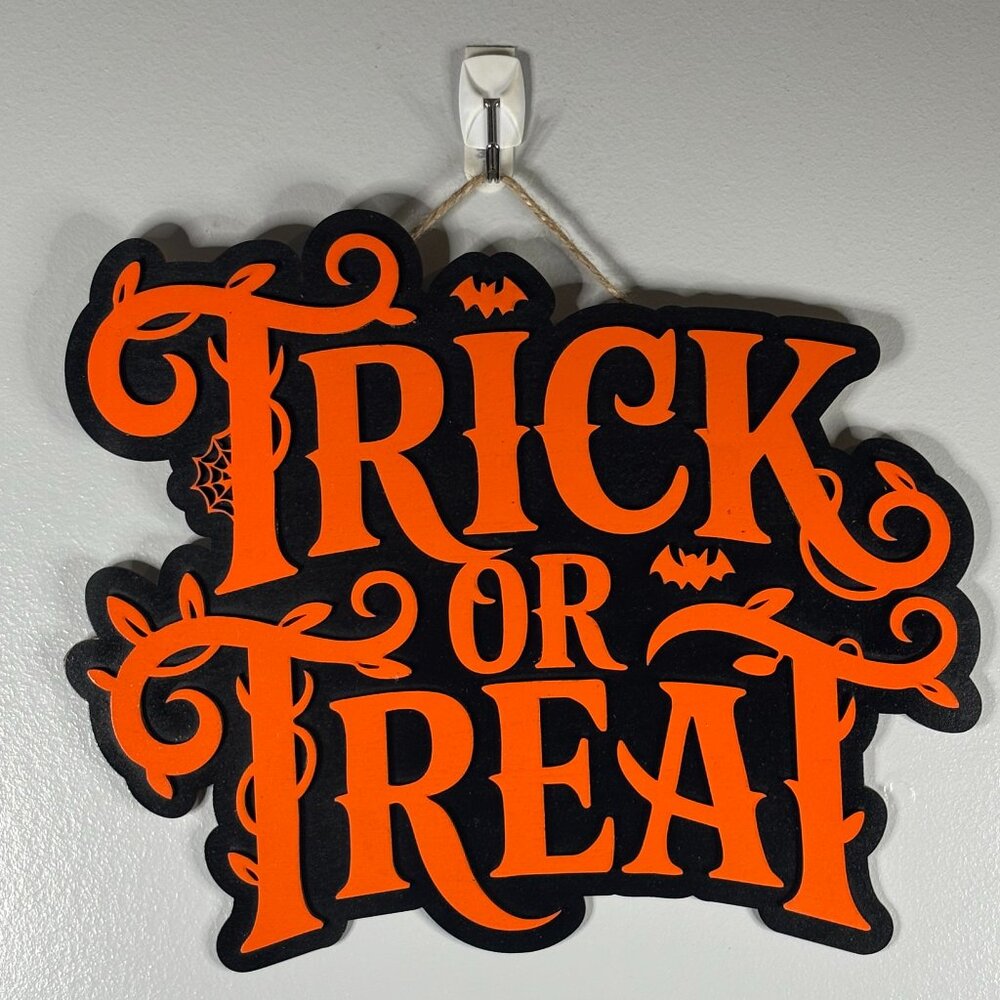 👻 “Trick or Treat” Sign